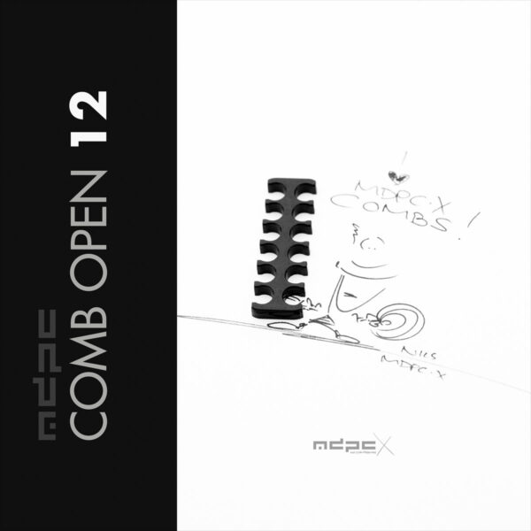 KÁBELFÉSŰ FEKETE NYITOTT 12