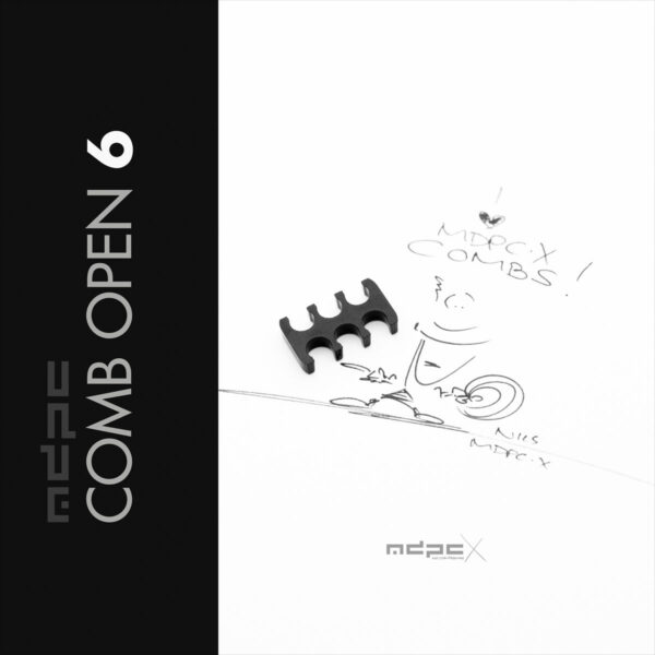 KÁBELFÉSŰ FEKETE NYITOTT 6