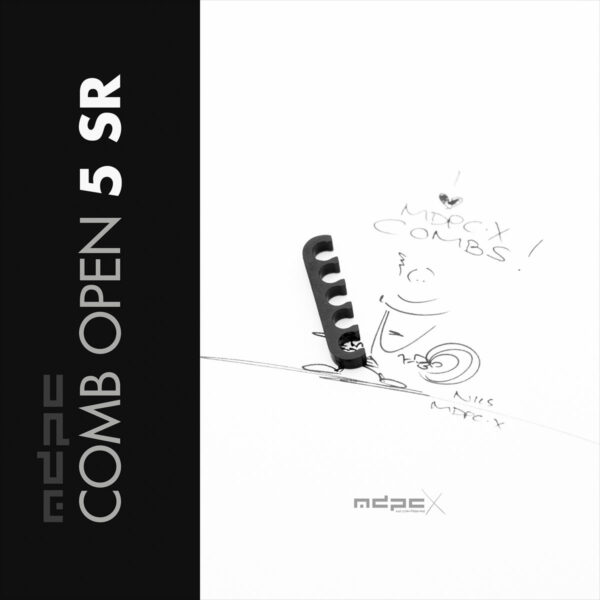 KÁBELFÉSŰ FEKETE NYITOTT 5 SATA